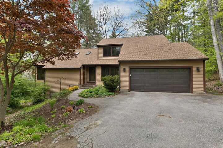 Property Photo: 16 Old Manchester Road NH 03031