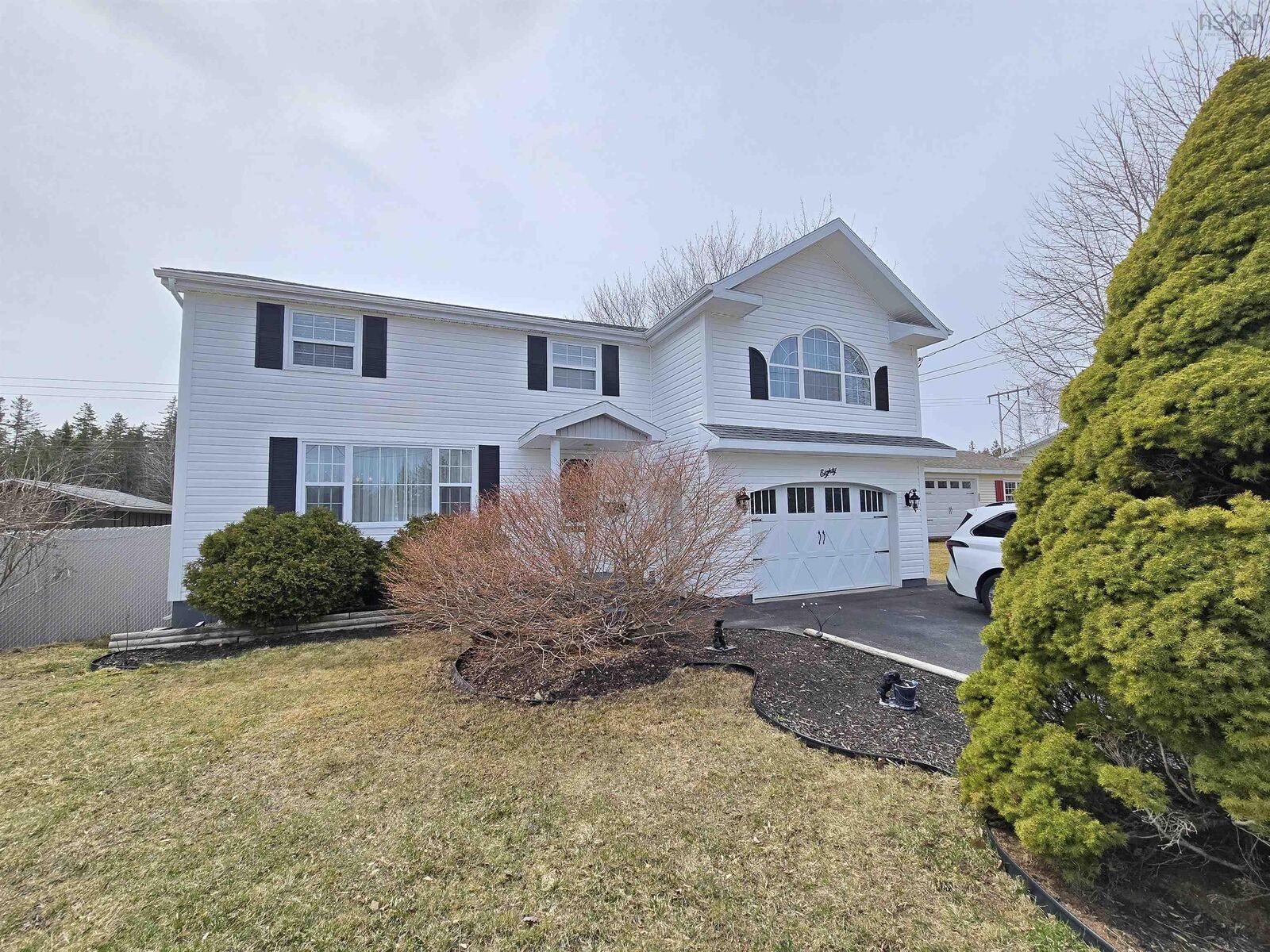 Property Photo:  80 Parkwood Drive  NS B1S 1H7 