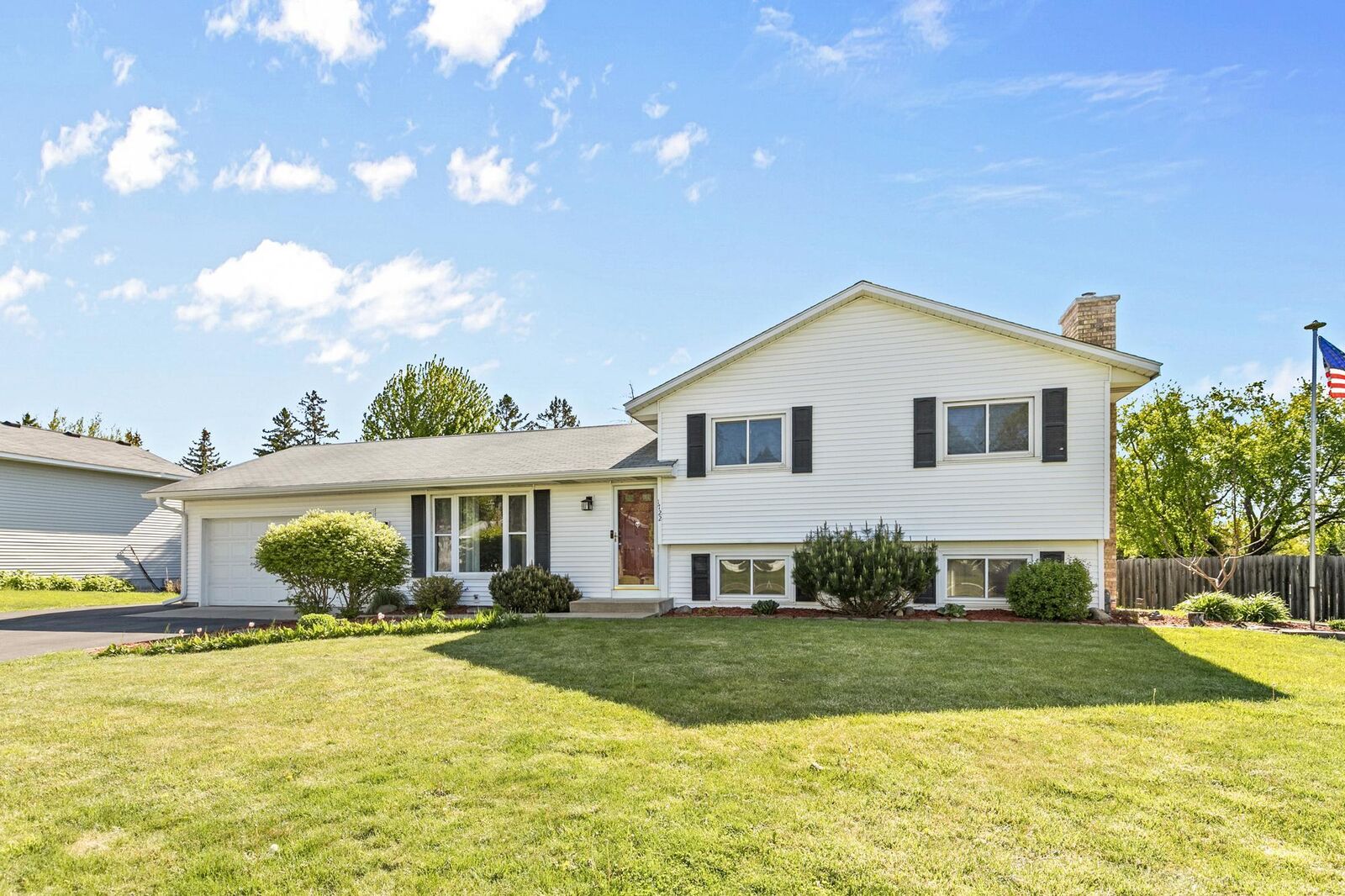 Property Photo:  1722 Nokia Way  MN 55122 