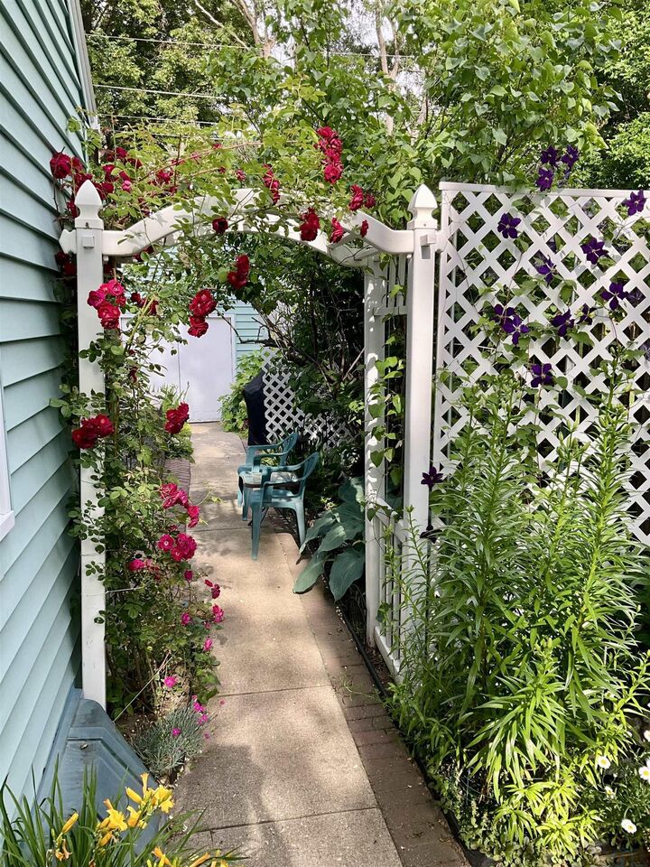 Property Photo:  2526 S Cecelia St  IA 51106 