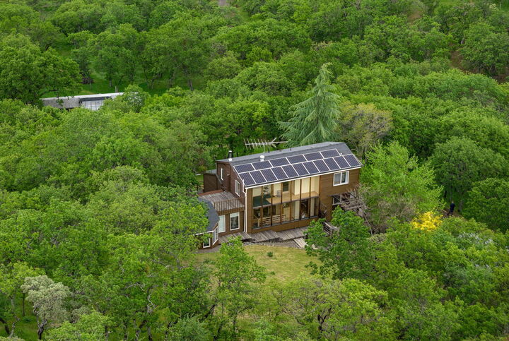 Property Photo:  4343 Pioneer Road  OR 97501 