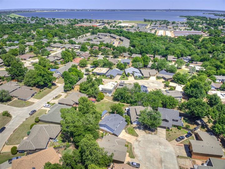 Property Photo: 6305 Bingham Court OK 73132