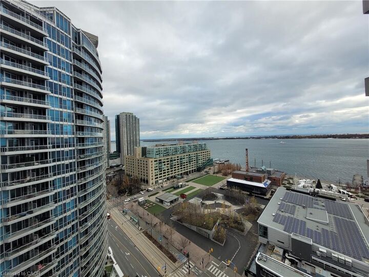 Property Photo:  228 Queens Quay W 2203  ON M5J 2X1 