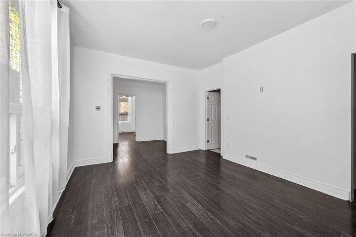 Property Photo:  99 Leeming Street  ON L8L 5T5 