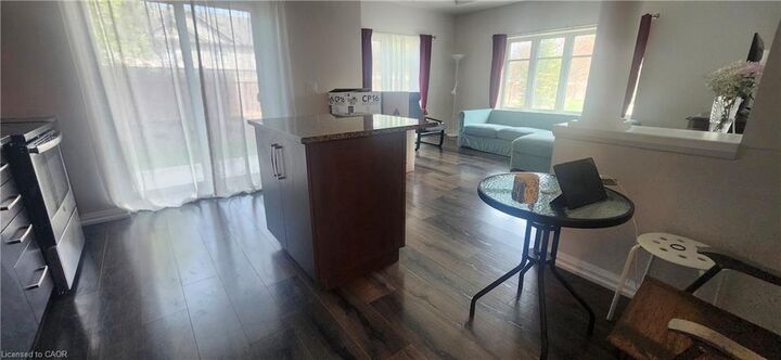 Property Photo:  778 Laurelwood Drive 102  ON N2V 0G3 