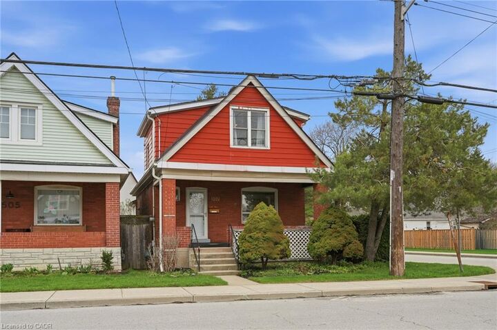 Property Photo:  507 Queensdale Avenue E  ON L8V 1K7 