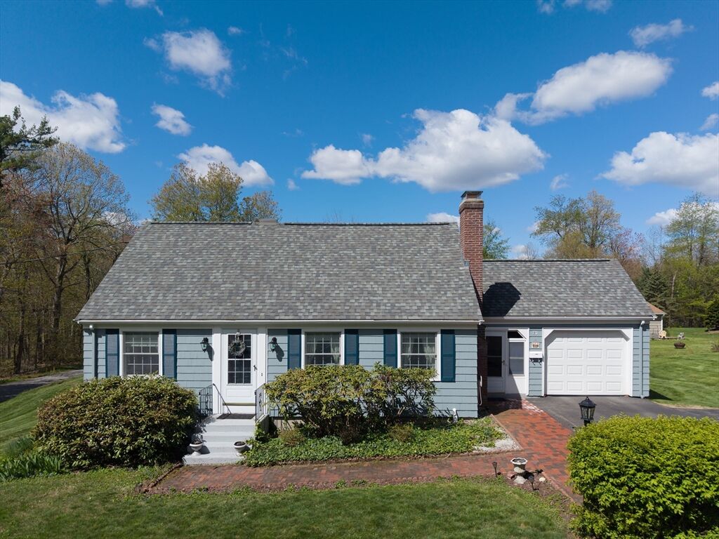 Property Photo: 20 Knollwood Rd MA 01612
