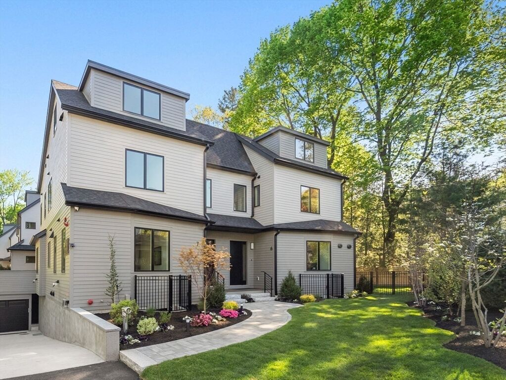 Property Photo: 956 Walnut Street 7 MA 02461