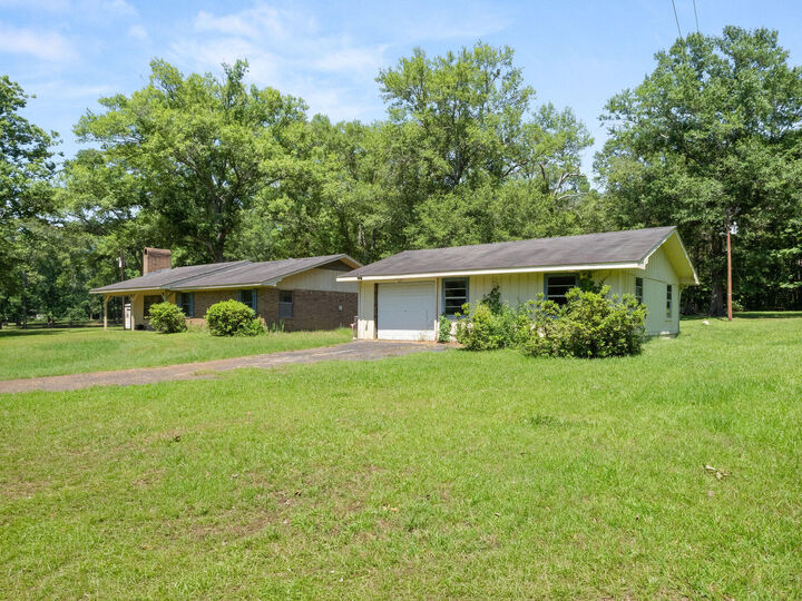 Property Photo:  308 Rae  LA 71449 