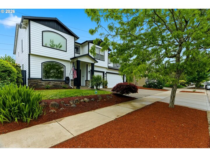 Property Photo:  359 NW Eagle Feather St  OR 97304 