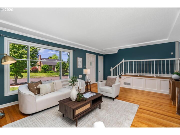Property Photo:  5618 NE 37th Ave  OR 97211 