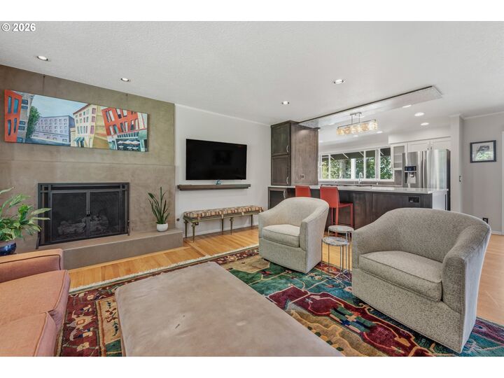 Property Photo:  65 NW 86th Ave  OR 97229 