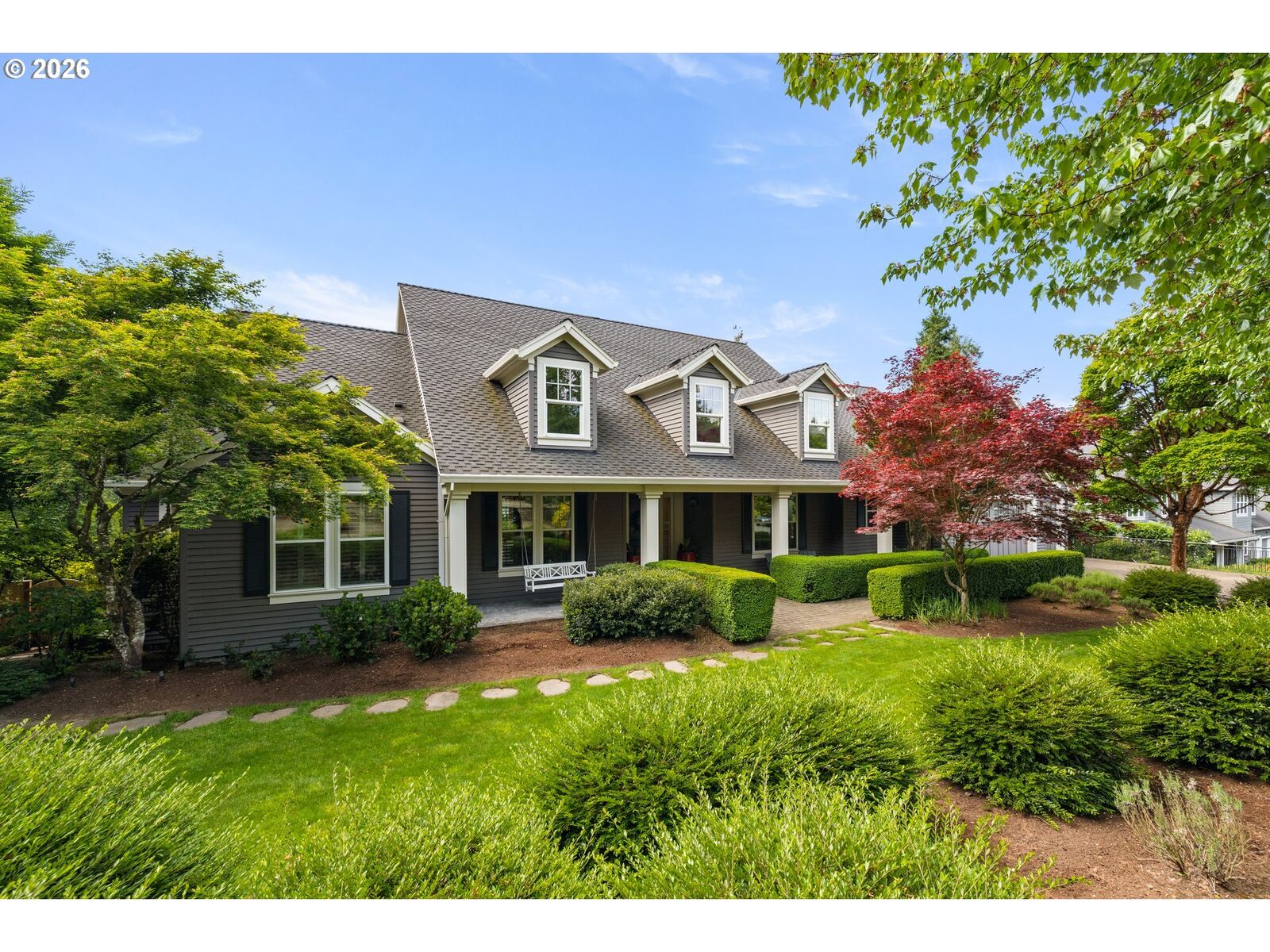 Property Photo: 6330 SW Sweetbriar Ct OR 97221