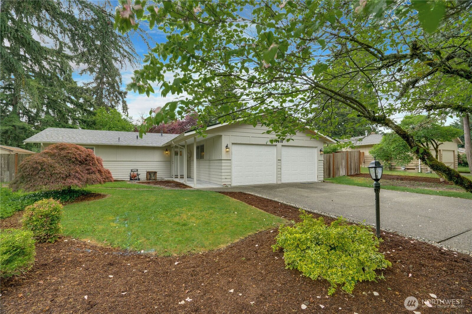 Property Photo: 5615 78th Street E WA 98371
