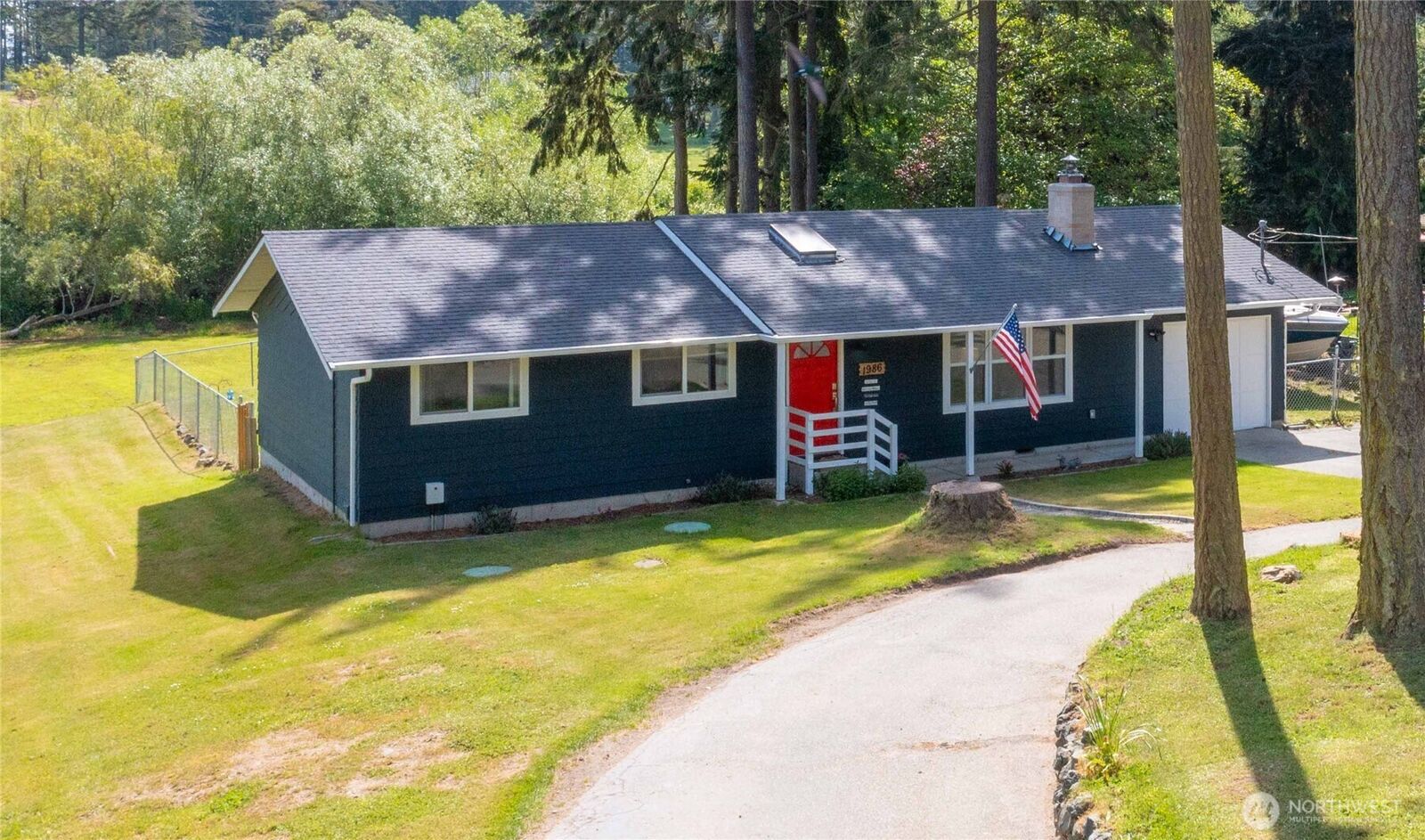 Property Photo:  1986  Peacock Lane  WA 98277 