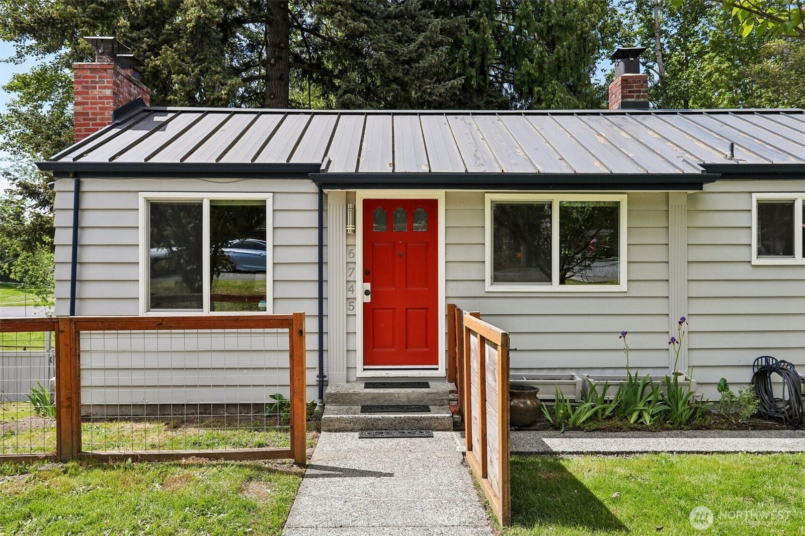 Property Photo:  6745  18th Avenue SW  WA 98106 