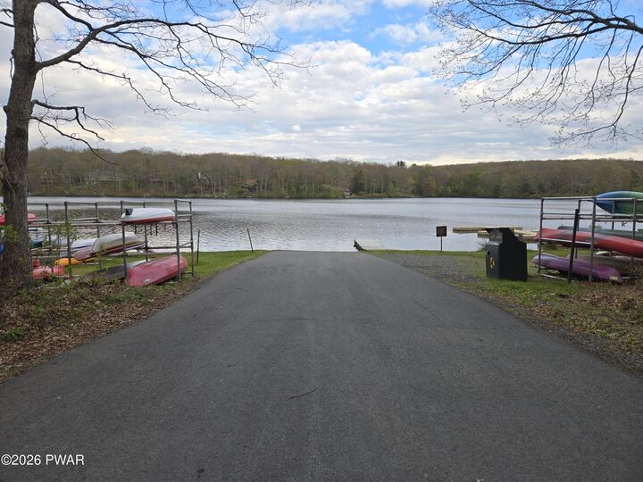Property Photo:  807 Dogwood Court  PA 18428 