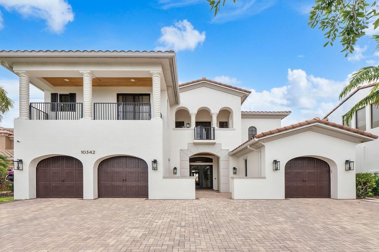 Property Photo: 10342 Emerson Street FL 33076