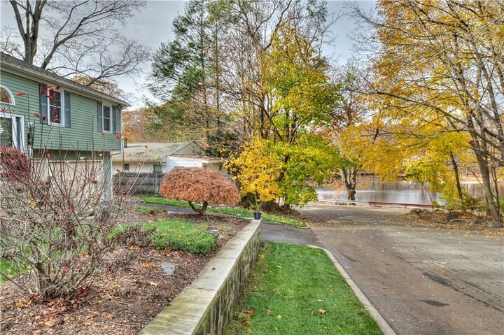 Property Photo:  60 North Street  RI 02920 