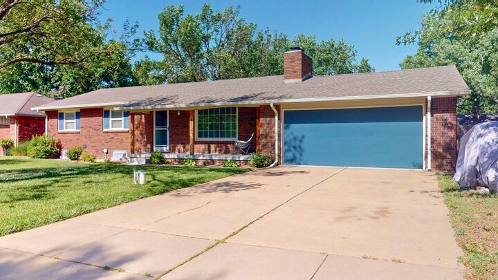 Property Photo:  1357 N Valleyview St  KS 67212 