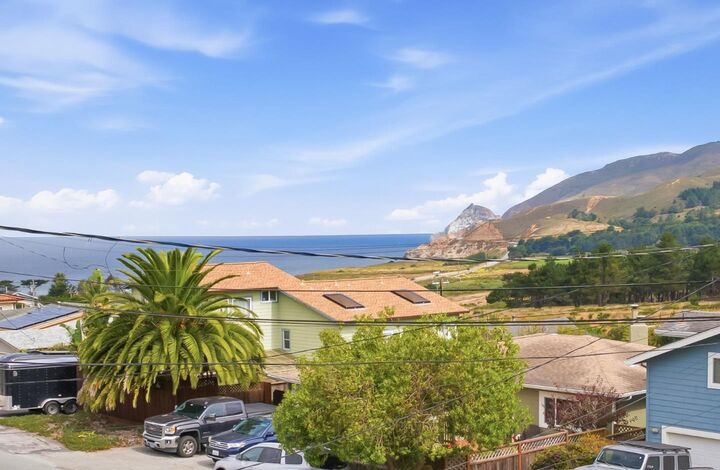 Property Photo: 468 4th Street CA 94037