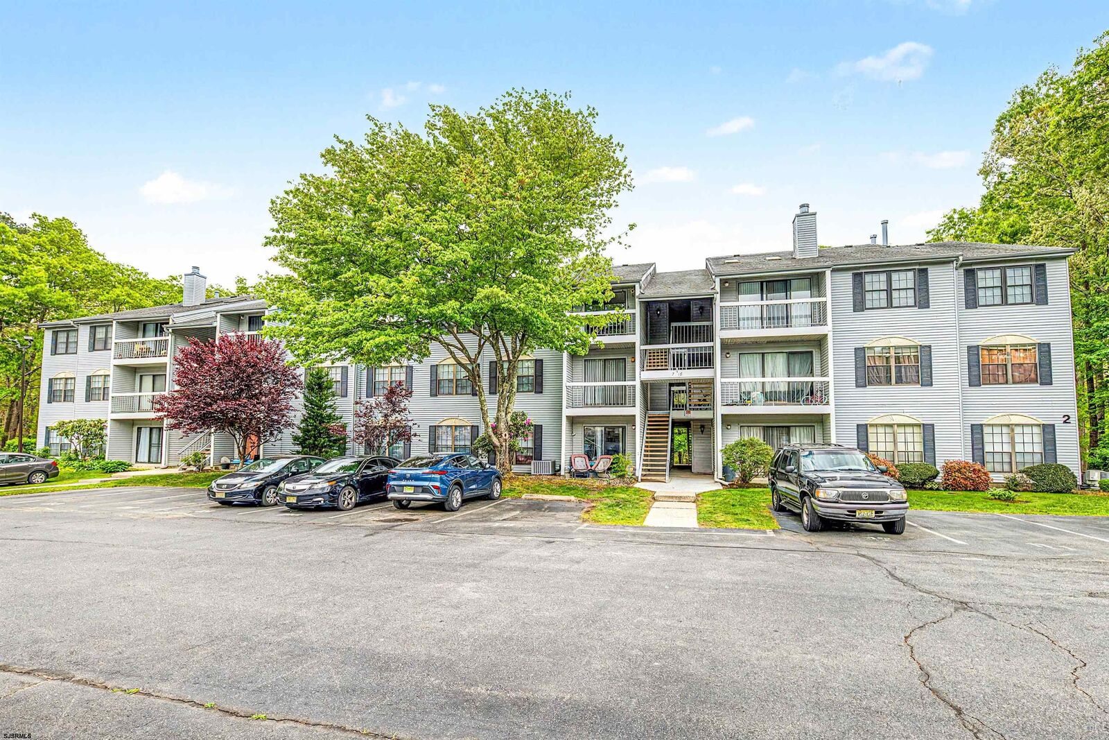 Property Photo:  15 Mattix Run 15  NJ 08205 