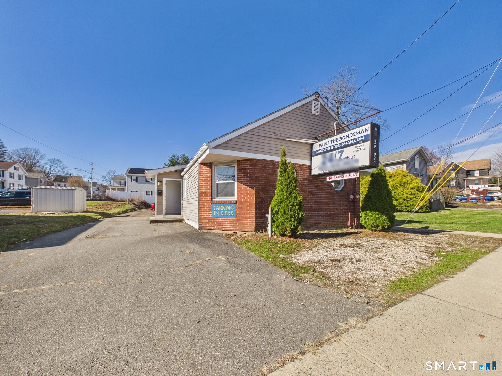 Property Photo:  