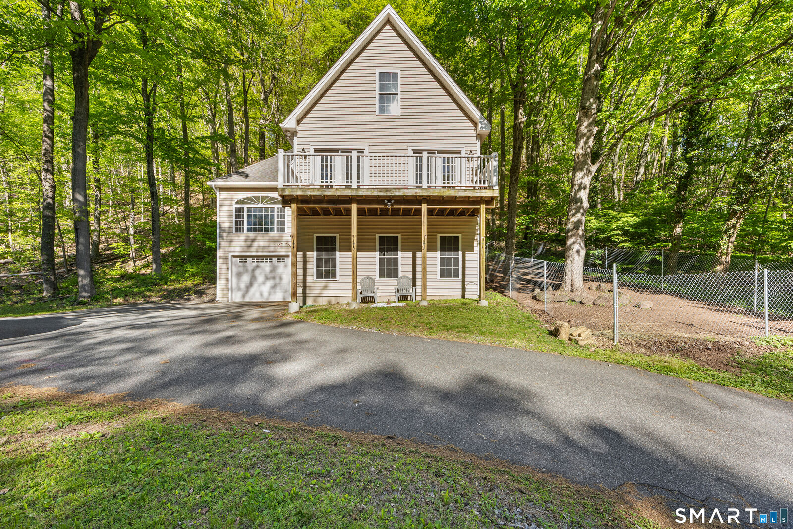 Property Photo: 960 Thorpe Avenue CT 06450