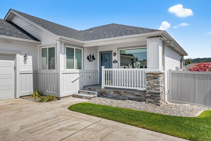 Property Photo: 1925 S St Charles Rd WA 99037