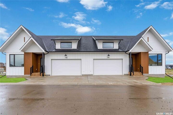 105 Hathway Crescent 40 — photo 1