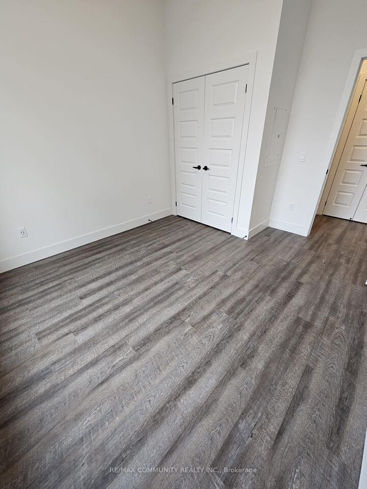 Property Photo: 107 Roger Street 106 ON N2J 0G2