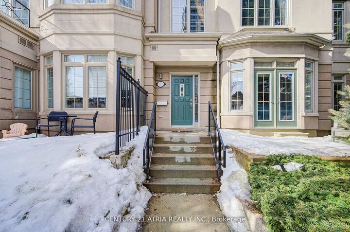 Property Photo:  17 Barberry Place Th117  ON M2K 3E2 