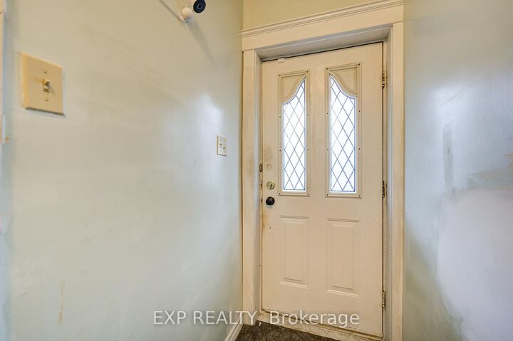 Property Photo: 170 Wallace Avenue ON M6H 1V2