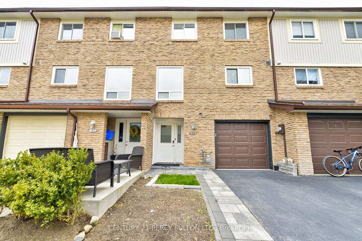 Property Photo: 341 Wilson Drive 52 ON L9T 3Y9