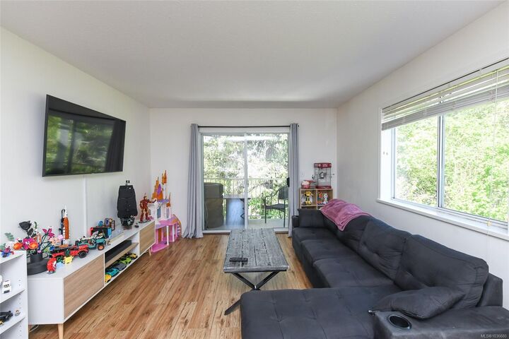 Property Photo:  220 Back Rd 204  BC V9N 3W6 