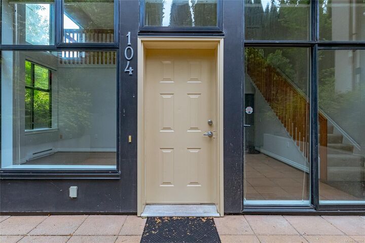 Property Photo:  820 Short St 104  BC V8X 2V6 
