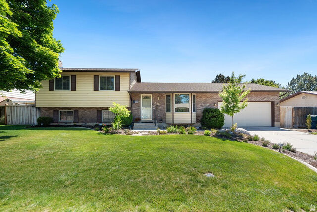 Property Photo: 865 S 325 W UT 84058