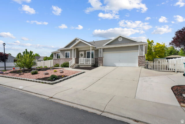 Property Photo: 4584 W Carriage Ln UT 84062