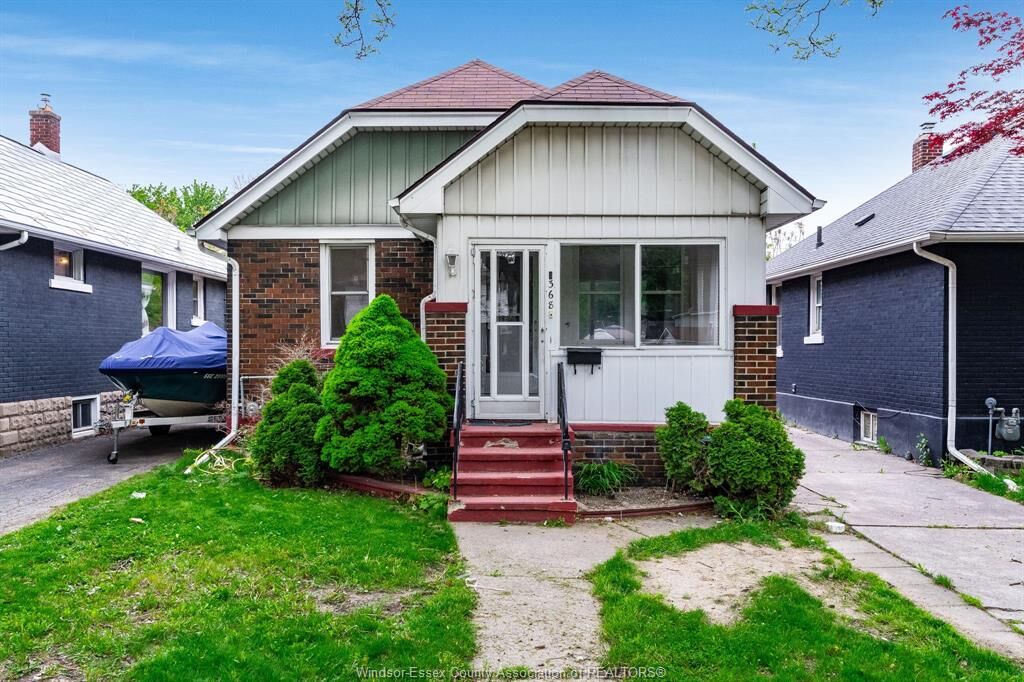 Property Photo:  368 South Street  ON N9C 2W5 