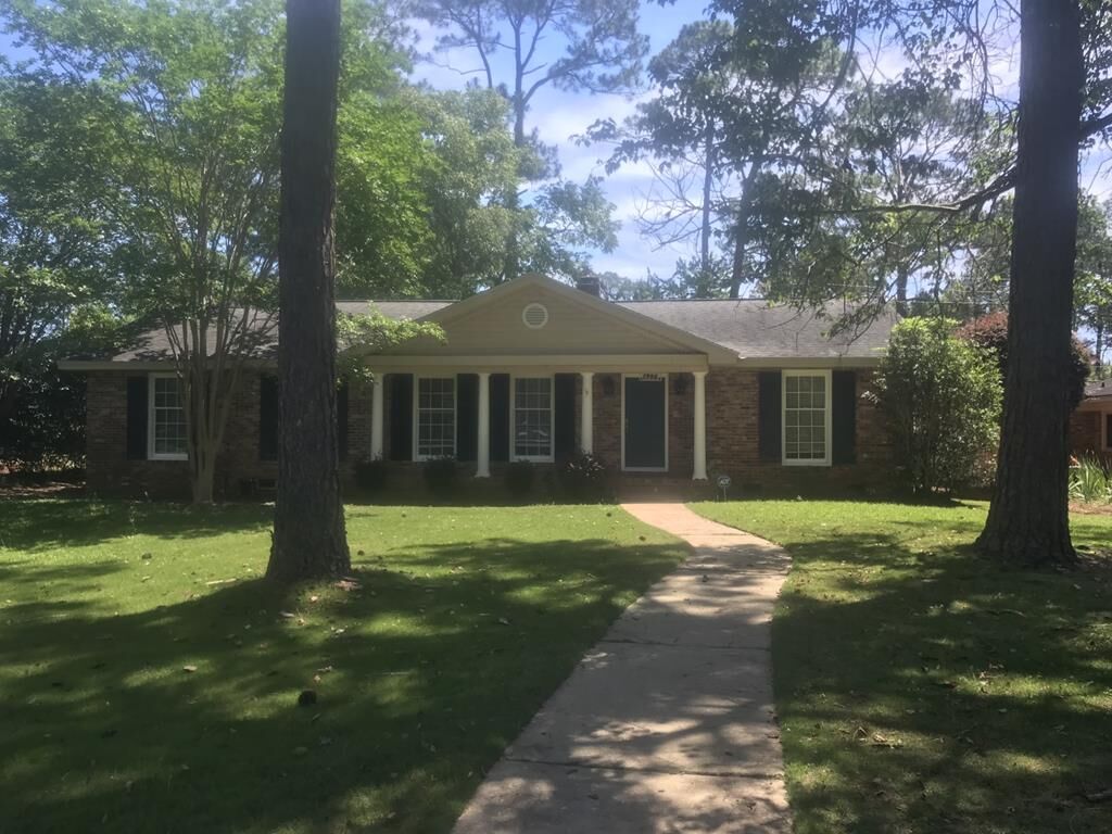 Property Photo:  1906 Robinhood Road  GA 31707 