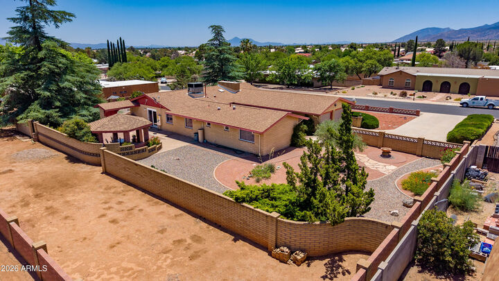 Property Photo:  1003 Canterbury Drive  AZ 85635 