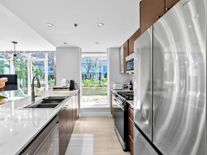 Property Photo: 7371 Westminster Highway 501 BC V6X 0B4
