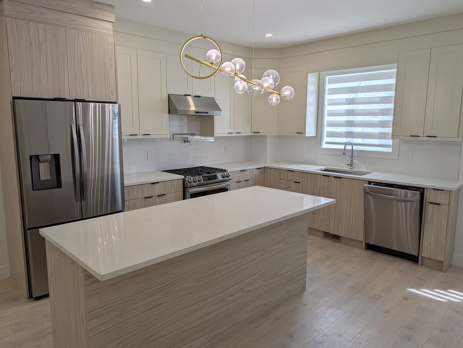 Property Photo:  15950 Alder Place 2  BC V4A 0C9 