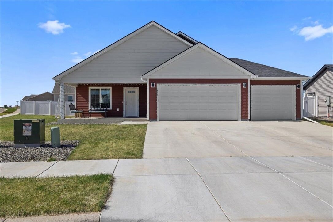 Property Photo:  959 Ortega Street  MT 59105 