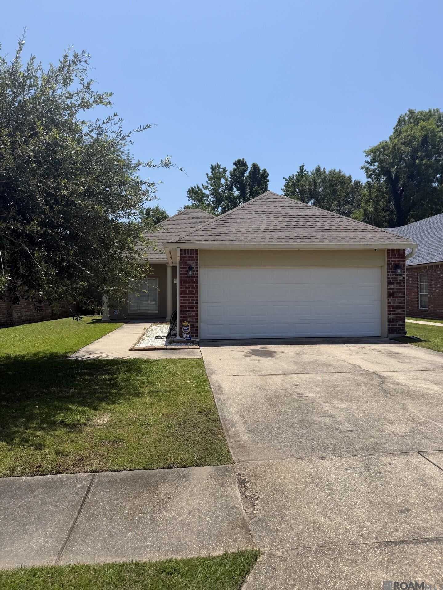 Property Photo:  3811 Southpass Ave  LA 70820 