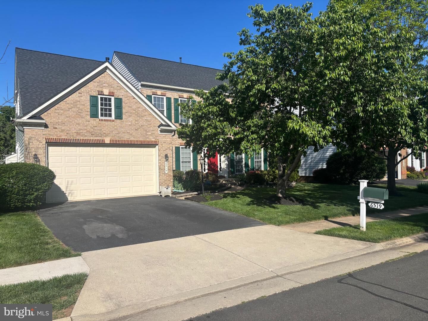 Property Photo:  6519 Debhill Lane  VA 20155 