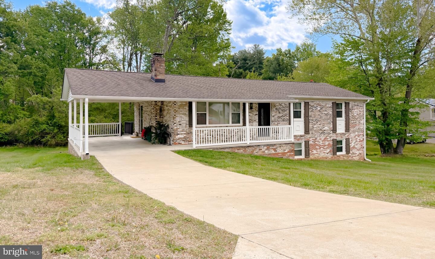 Property Photo:  8525 Cardinal Ln  MD 20695 