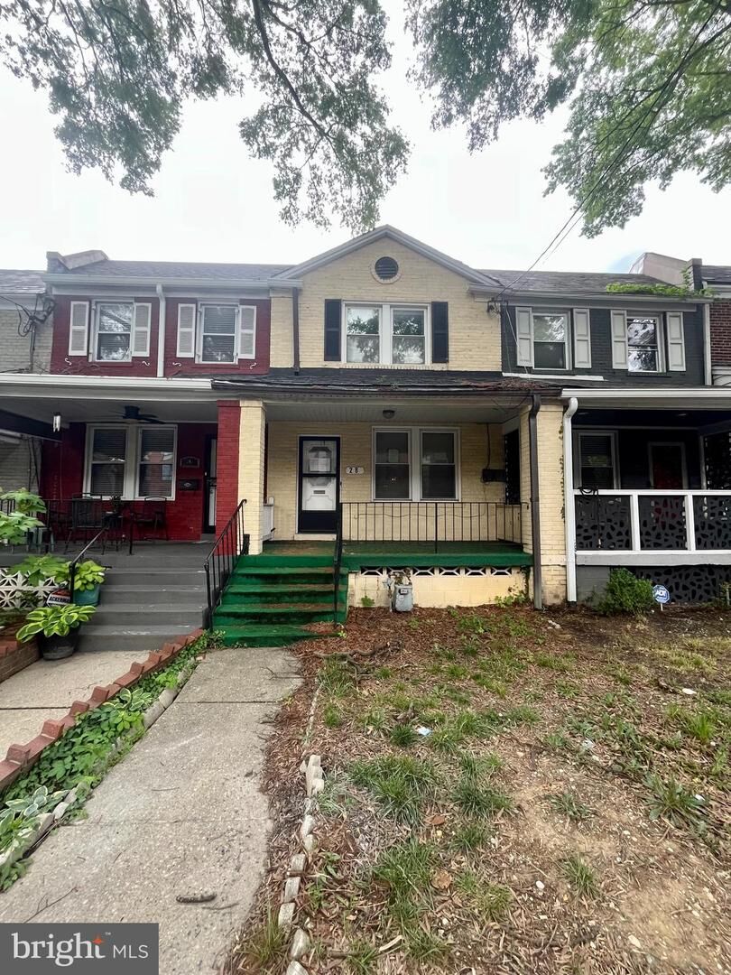 Property Photo:  28 Hawaii Avenue NE  DC 20011 