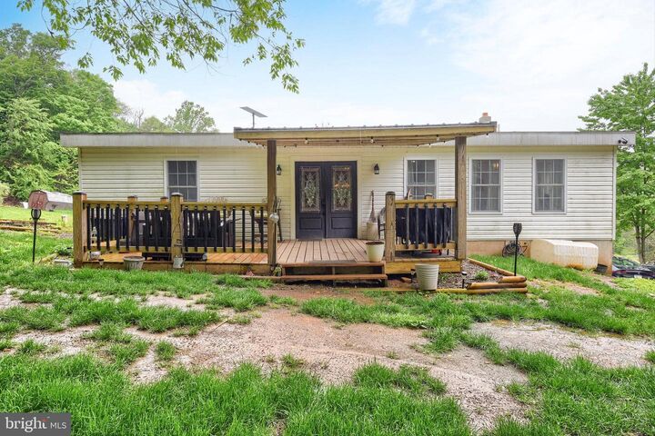 Property Photo:  33 Crull Trace  PA 17040 