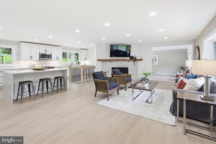 Property Photo:  6702 Whitegate Rd  MD 21029 